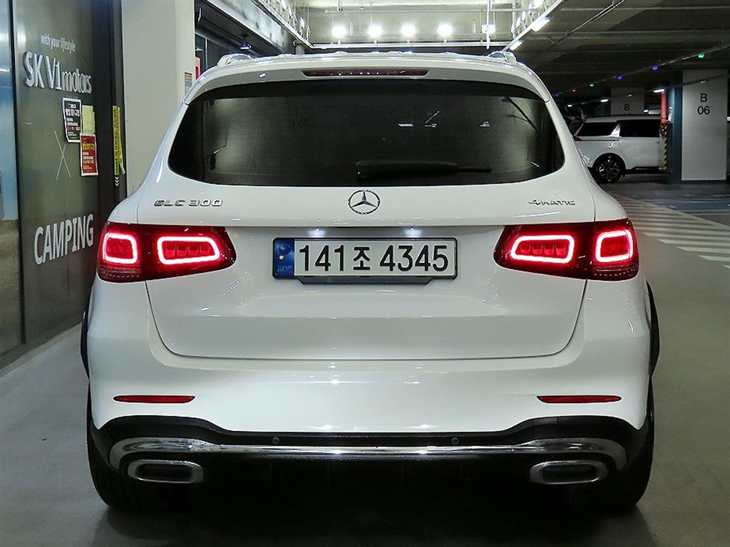 Mercedes Benz GLC Class - Vista 5