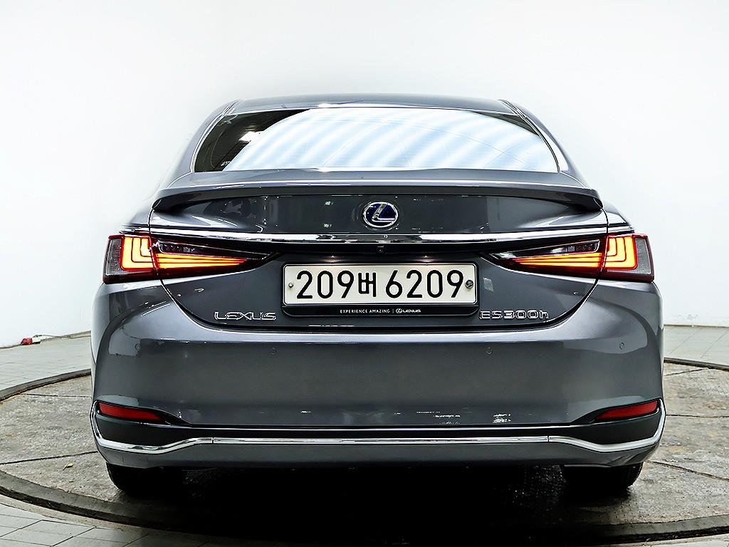 Lexus ES - Vista 5