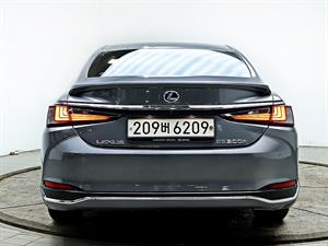Lexus ES - Vista 6