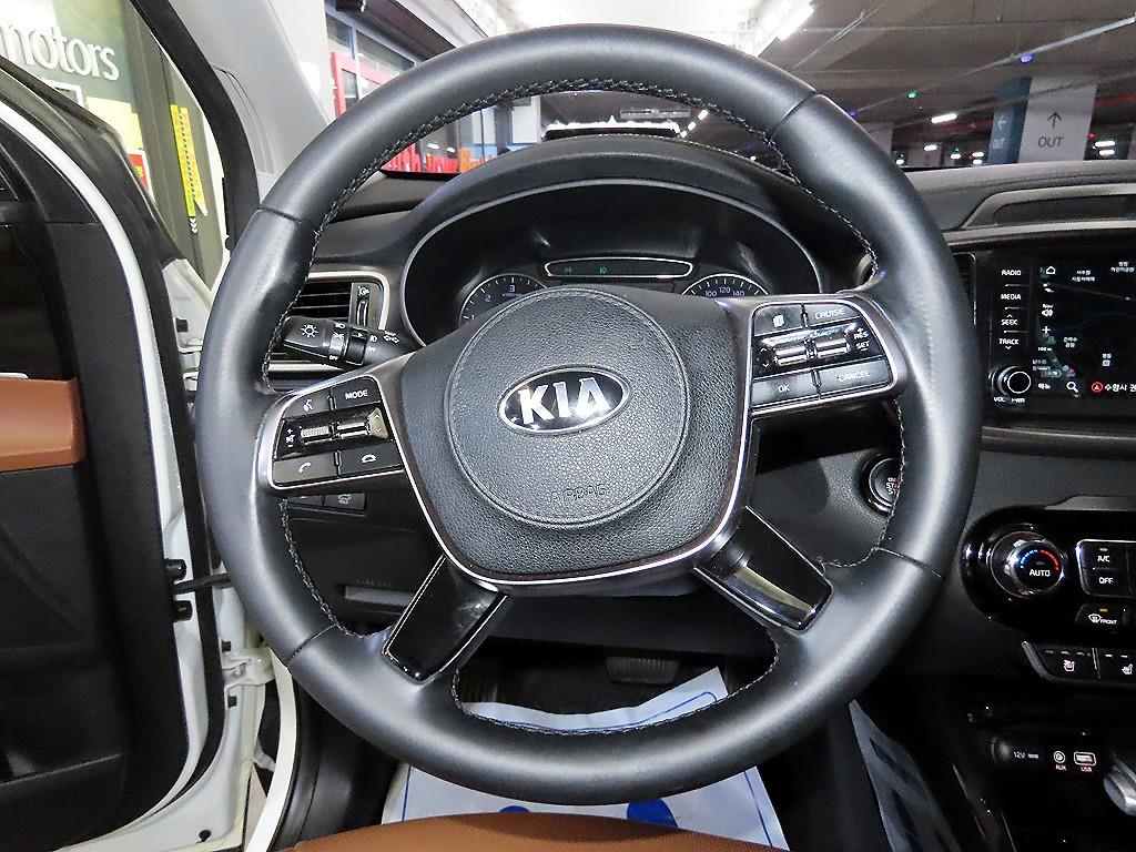 KIA Sorento - Vista 8