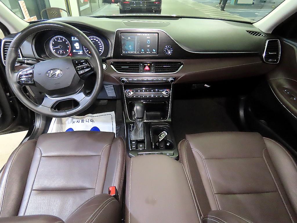 HYUNDAI Grandeur - Vista 10