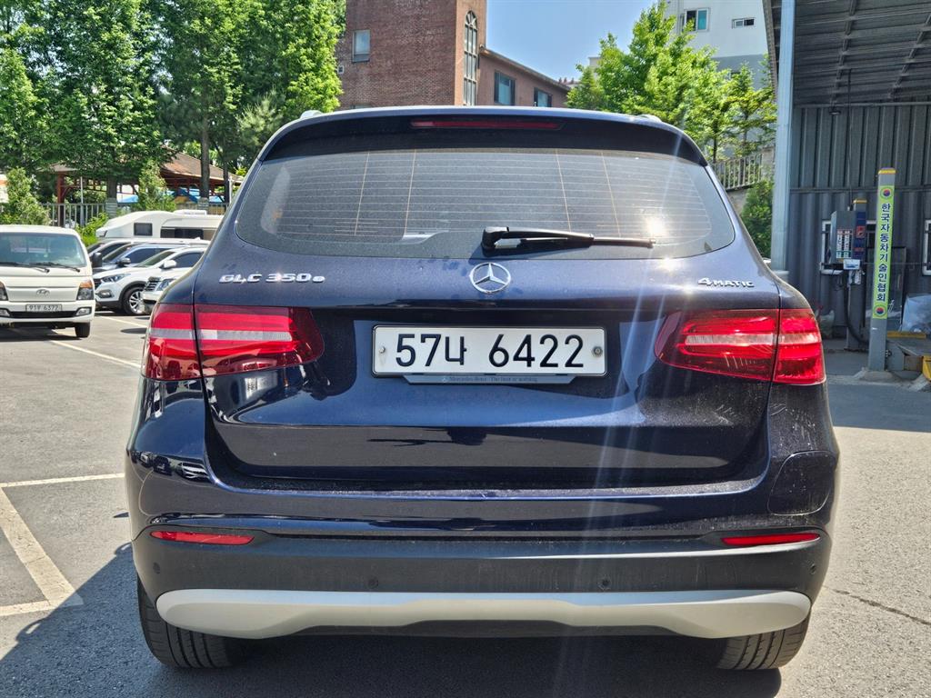 Mercedes Benz GLC Class - Vista 5