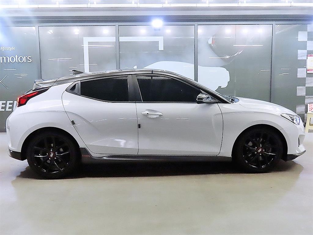 HYUNDAI Veloster - Vista 3