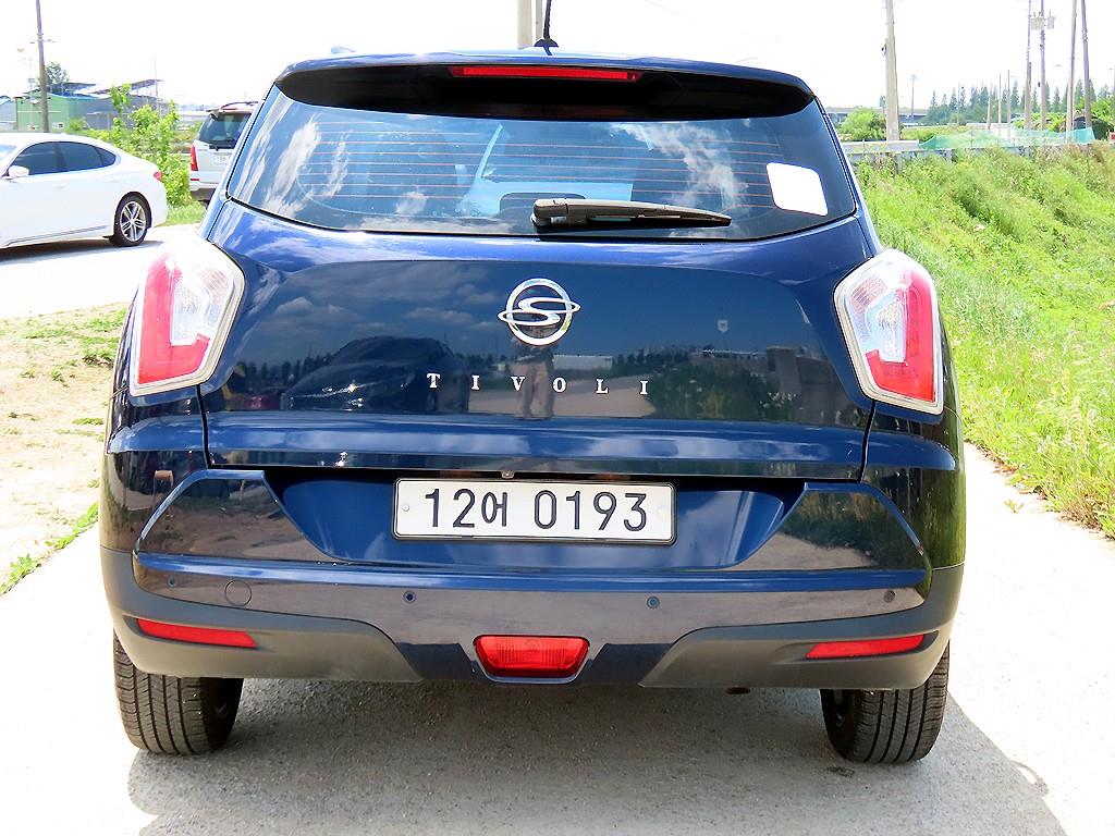 Ssangyong Tivoli - Vista 4