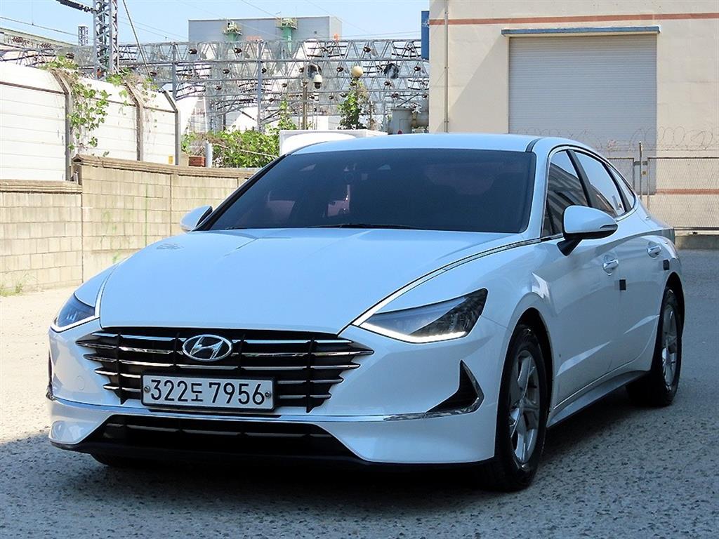 HYUNDAI Sonata - Vista 2