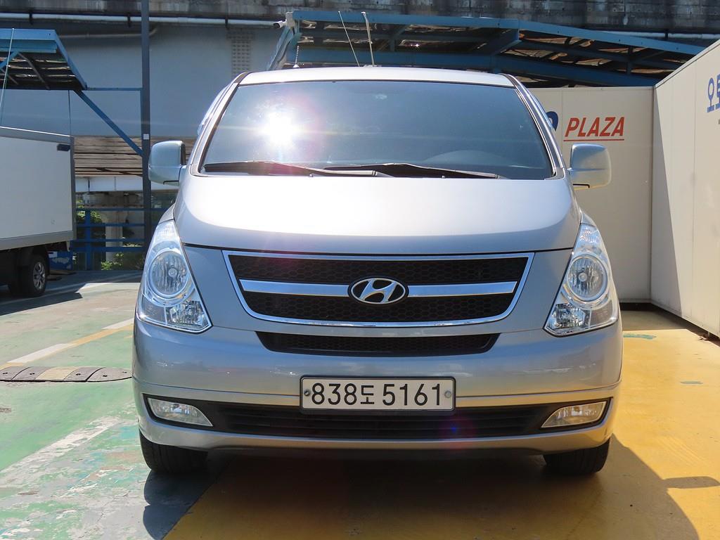 HYUNDAI Starex - Vista 2