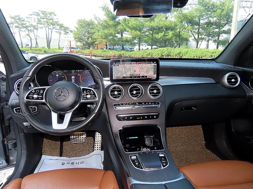 Mercedes Benz GLC Class - Vista 7
