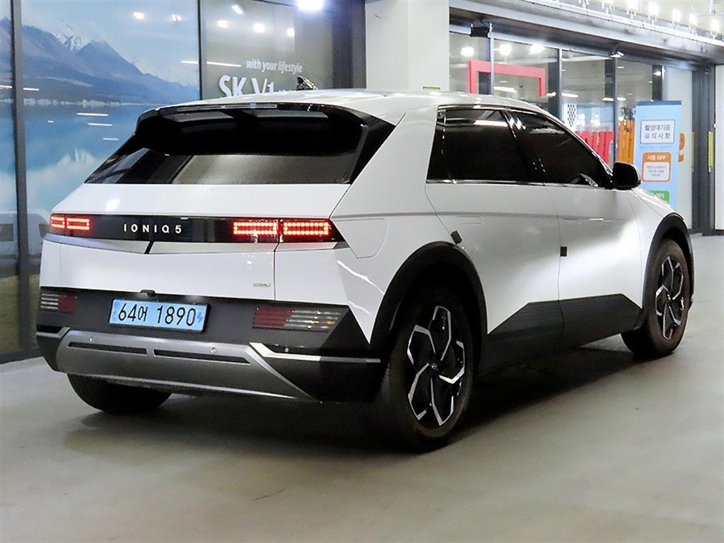 HYUNDAI Ioniq 5 - Vista 4