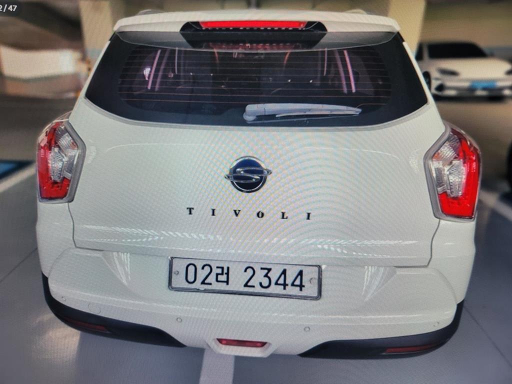 Ssangyong Tivoli 2017 Blanco - Importación desde Corea - HF Imports Iquique - Foto 1