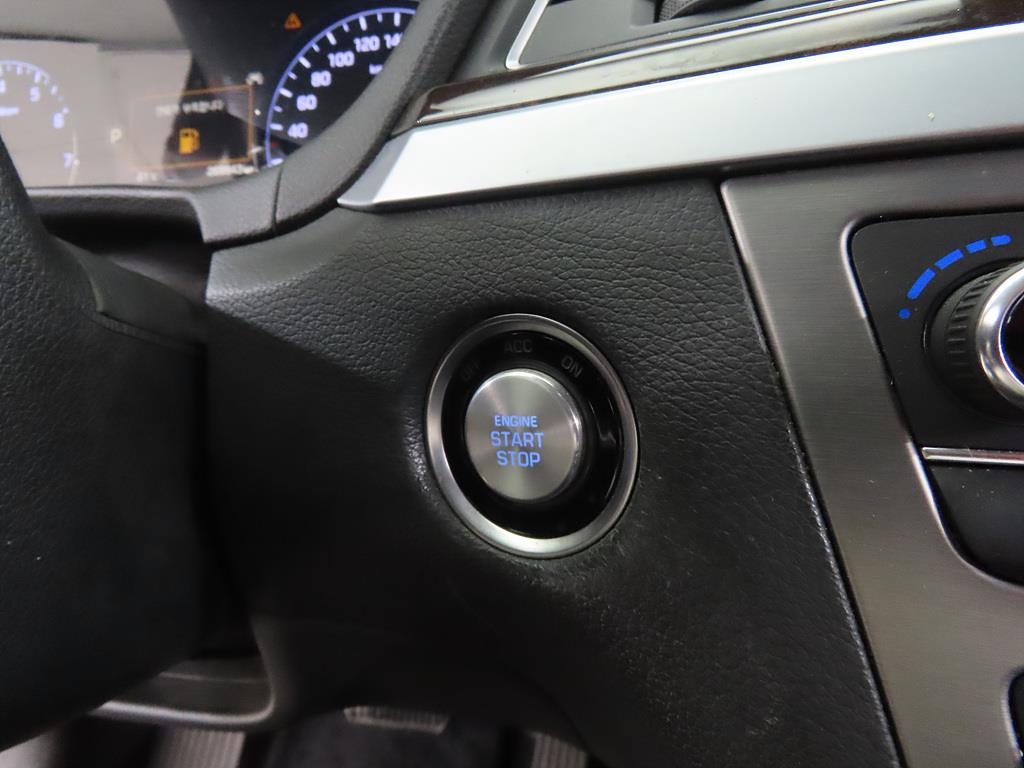 HYUNDAI Genesis 2016 Negro - Importación desde Corea - HF Imports Iquique - Foto 13