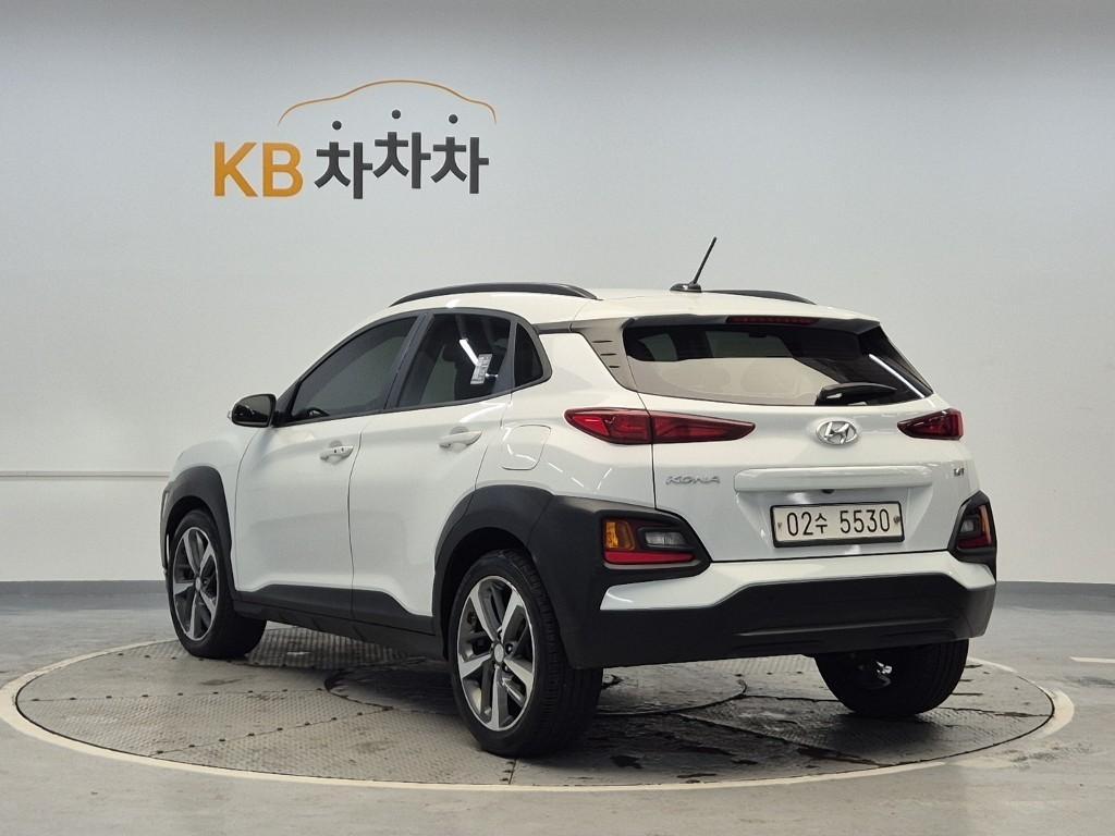 HYUNDAI Kona - Vista 2