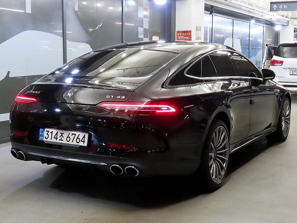 Mercedes Benz AMG GT - Vista 4