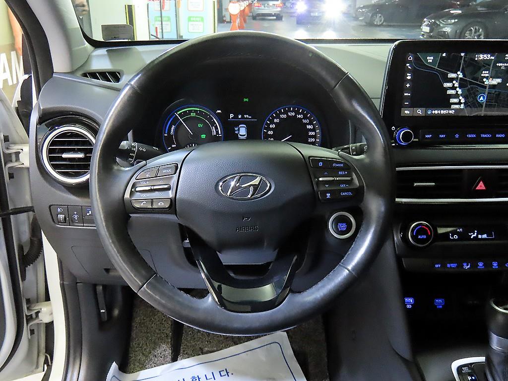 HYUNDAI Kona - Vista 8