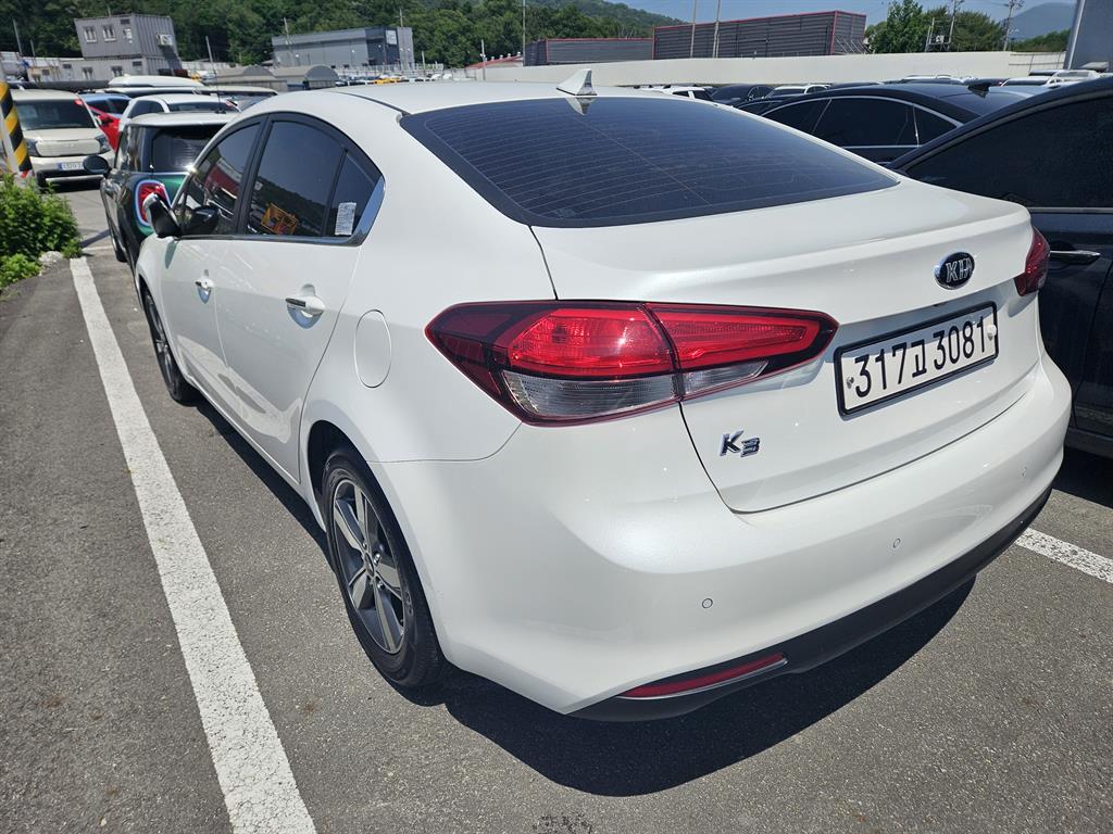 KIA K3 - Vista 7
