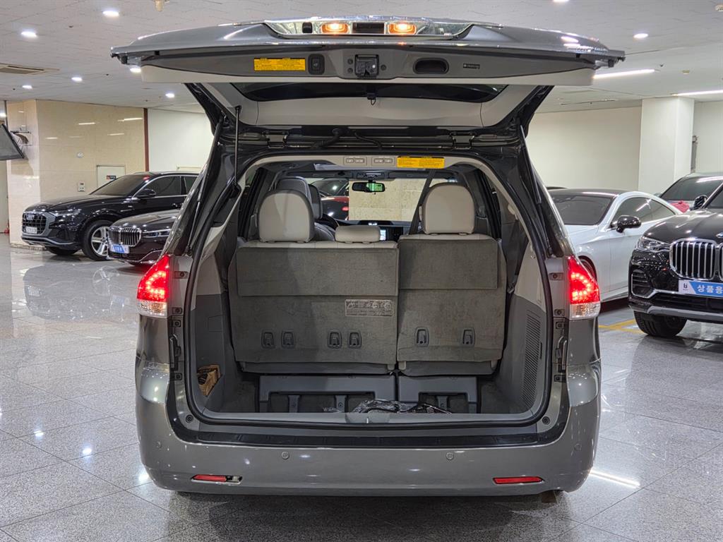 Toyota Siena 2012 Gris - Importación desde Corea - HF Imports Iquique - Foto 20