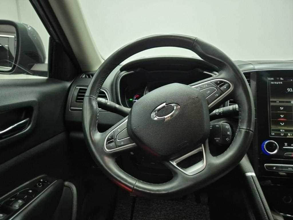 SAMSUNG QM6 - Vista 9