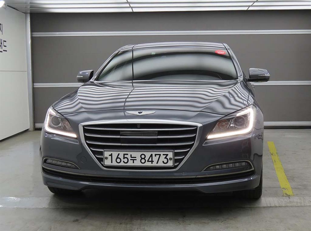 HYUNDAI Genesis - Vista 2
