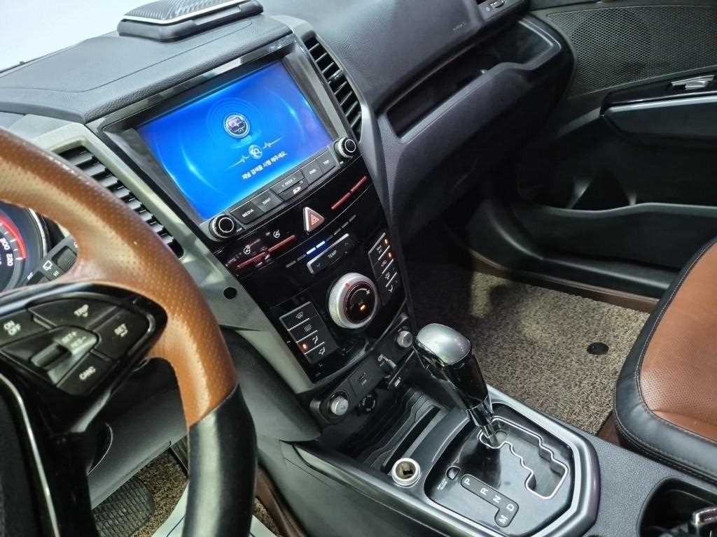 Ssangyong Tivoli - Vista 10