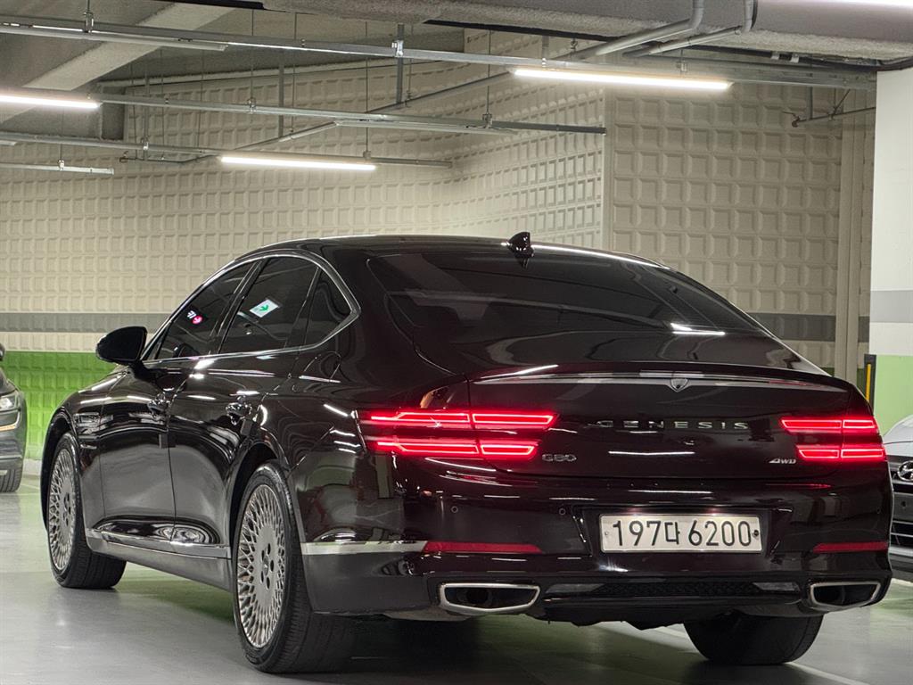 Genesis G80 - Vista 6
