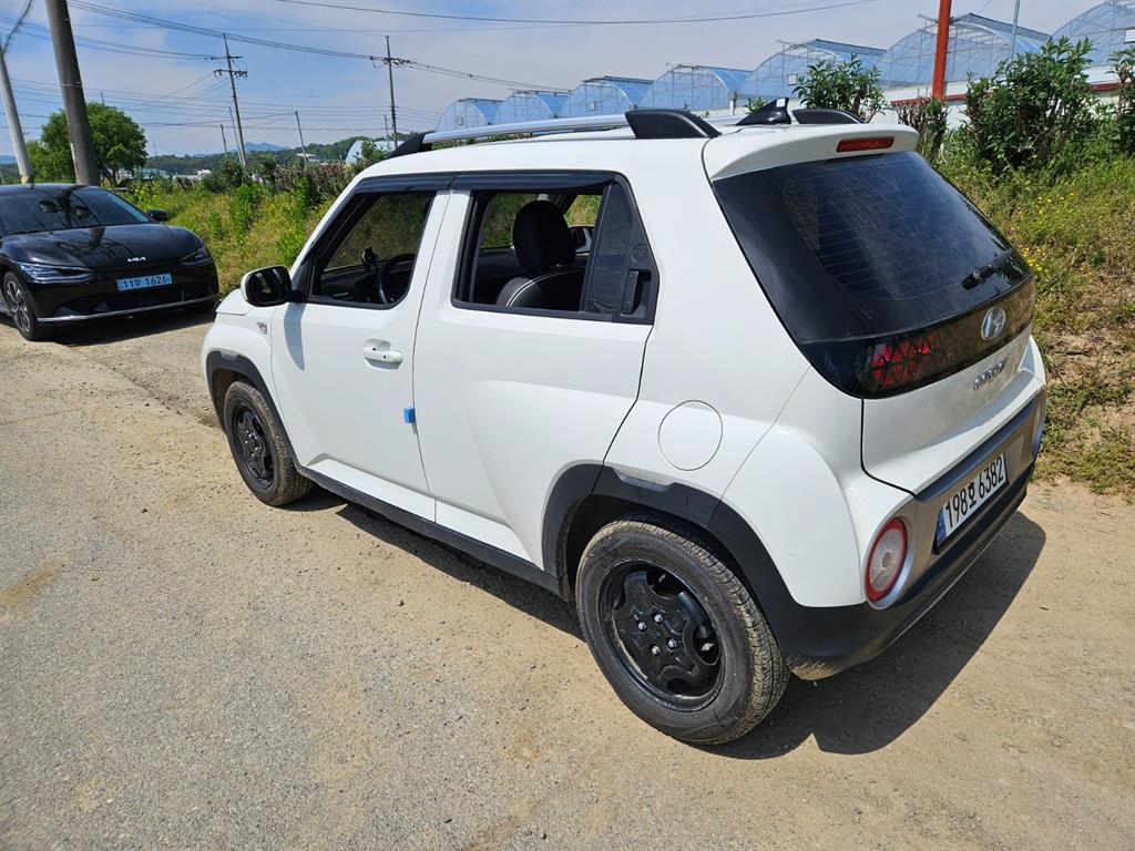 HYUNDAI Casper - Vista 5