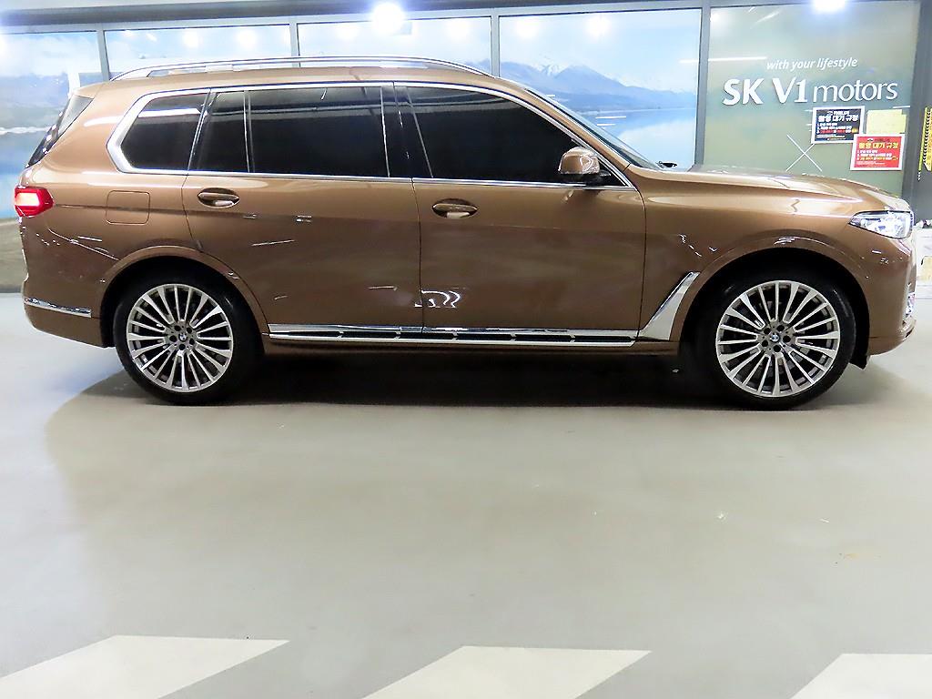 BMW X7 - Vista 3