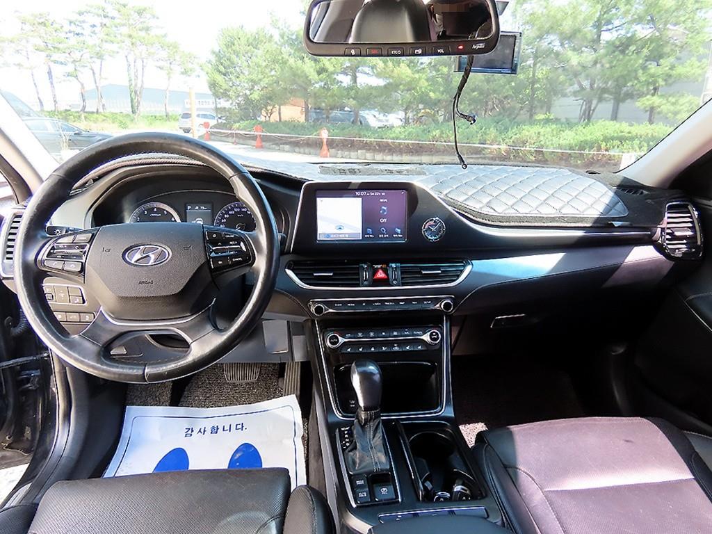 HYUNDAI Grandeur - Vista 7