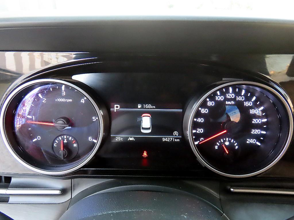 KIA Carnival - Vista 10