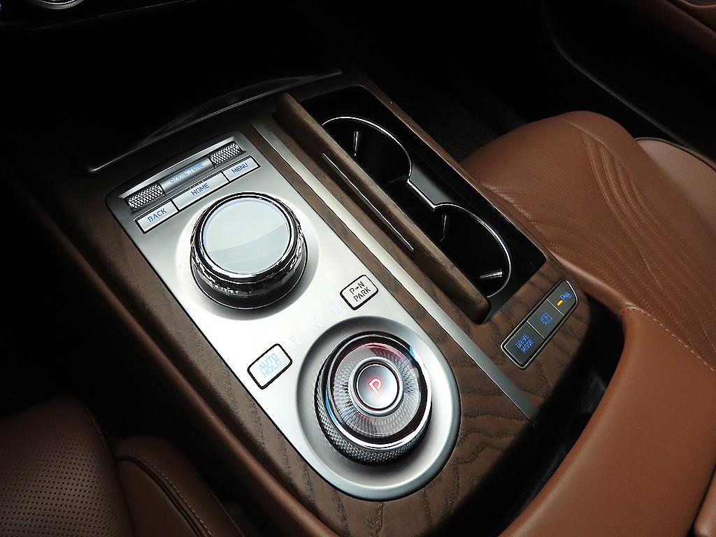 Genesis G80 - Vista 10
