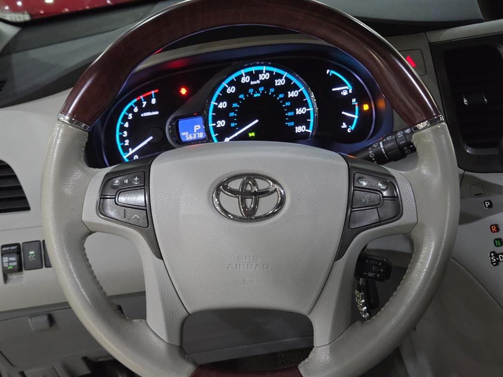 Toyota Siena - Vista 10