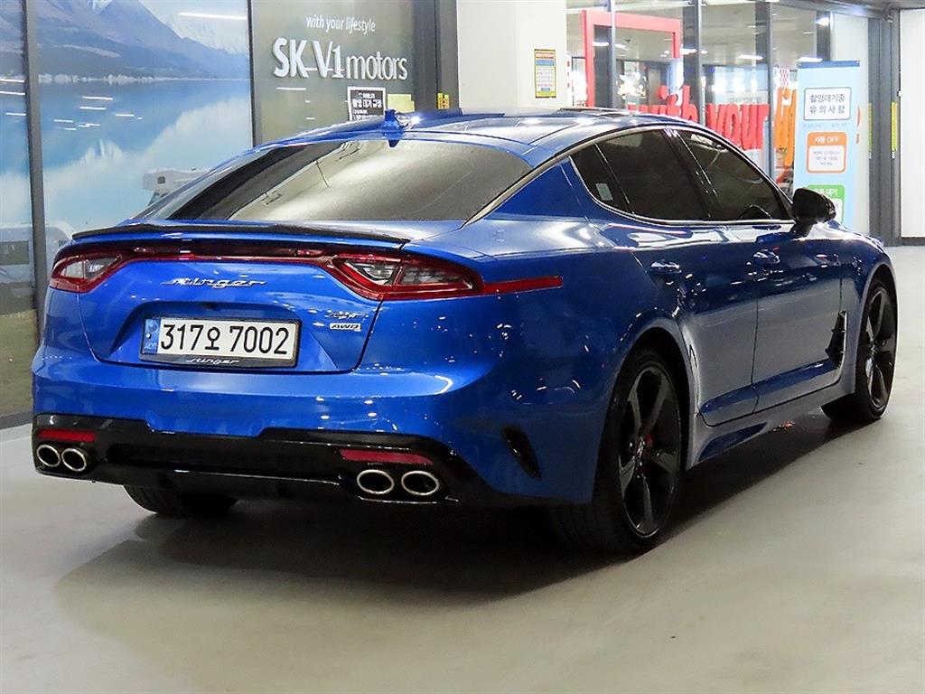 KIA Stinger - Vista 4
