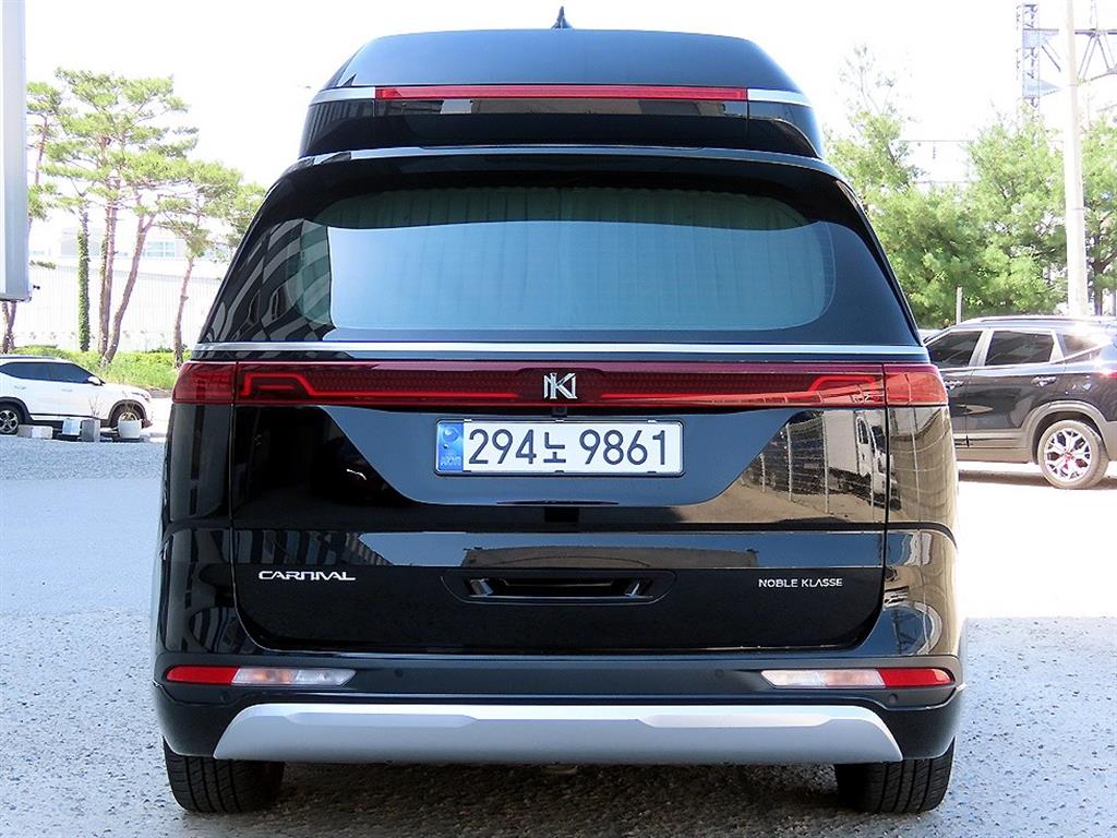 KIA Carnival - Vista 4