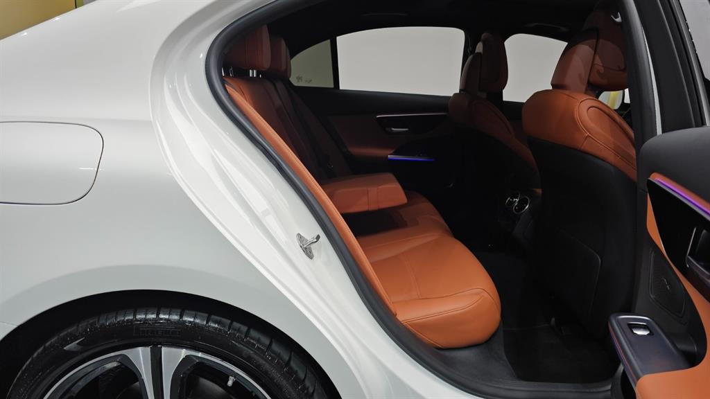 Mercedes Benz C Class - Vista 11