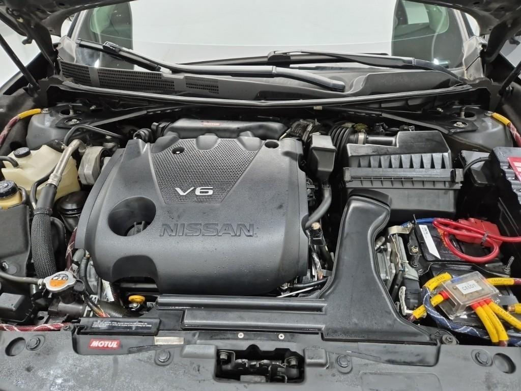 Nissan Maxima - Vista 5