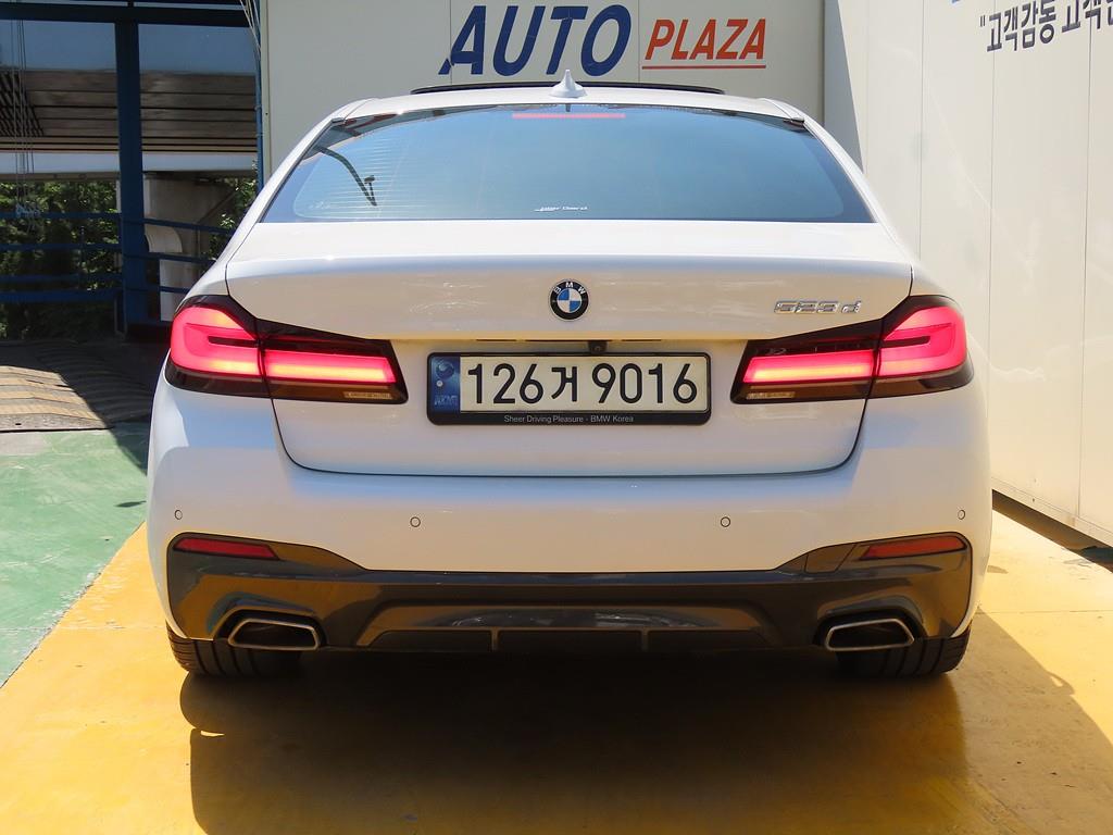 BMW 5 Series - Vista 3