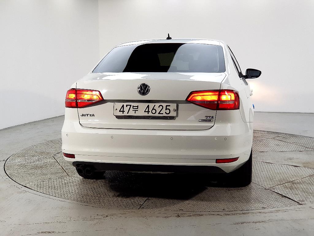 Volkswagen Jetta - Vista 3