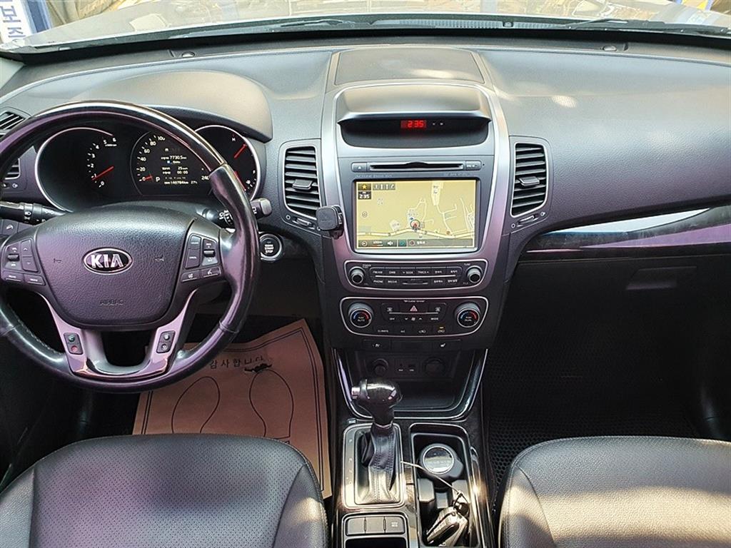 KIA Sorento - Vista 10