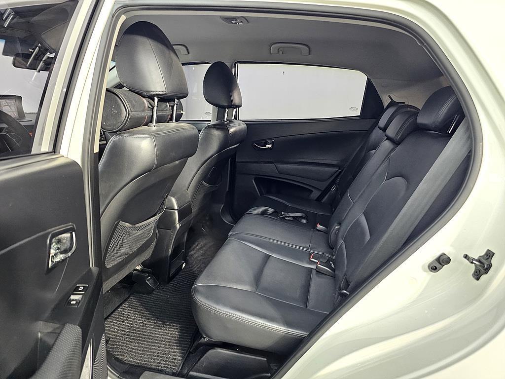 Ssangyong Korando - Vista 9