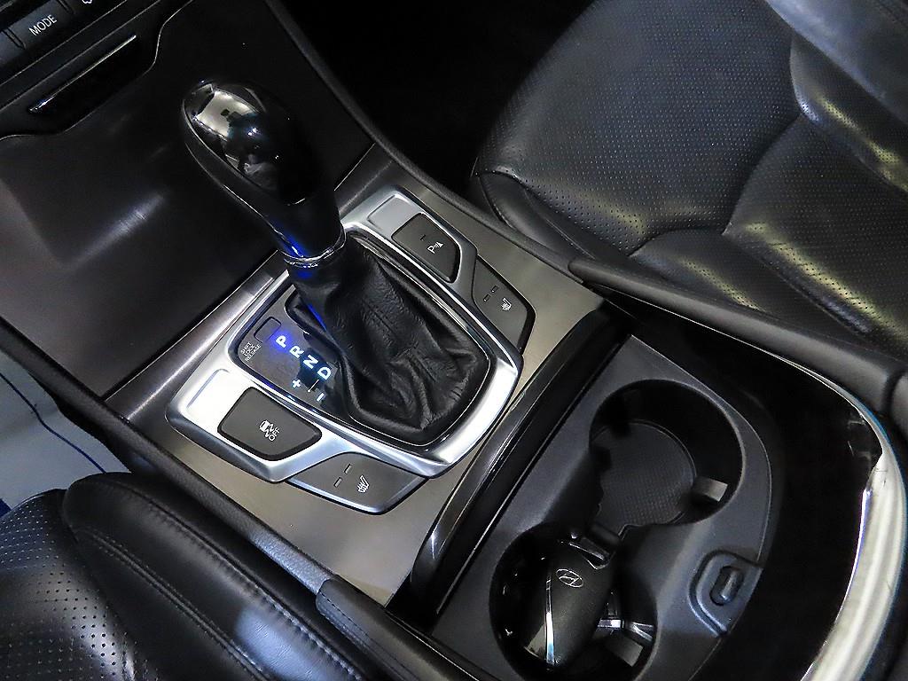 HYUNDAI Grandeur - Vista 12
