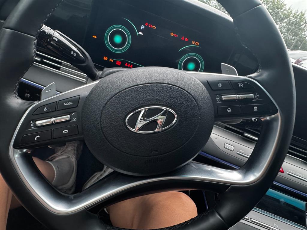 HYUNDAI Grandeur - Vista 4