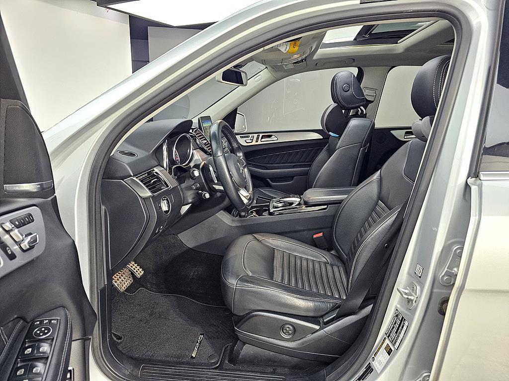 Mercedes Benz GLE Class - Vista 8