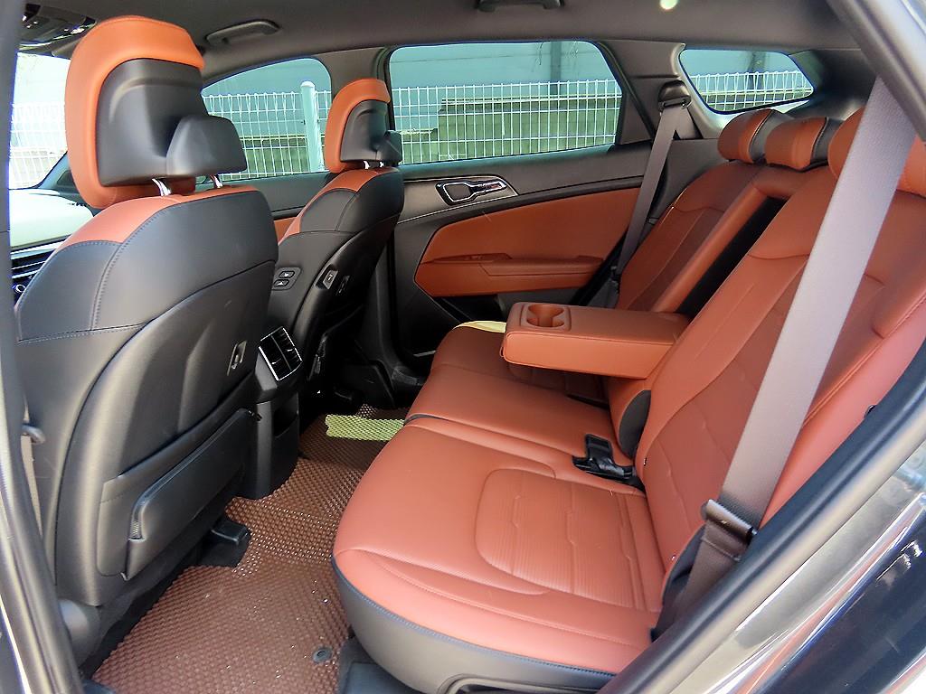 KIA Sportage - Vista 6