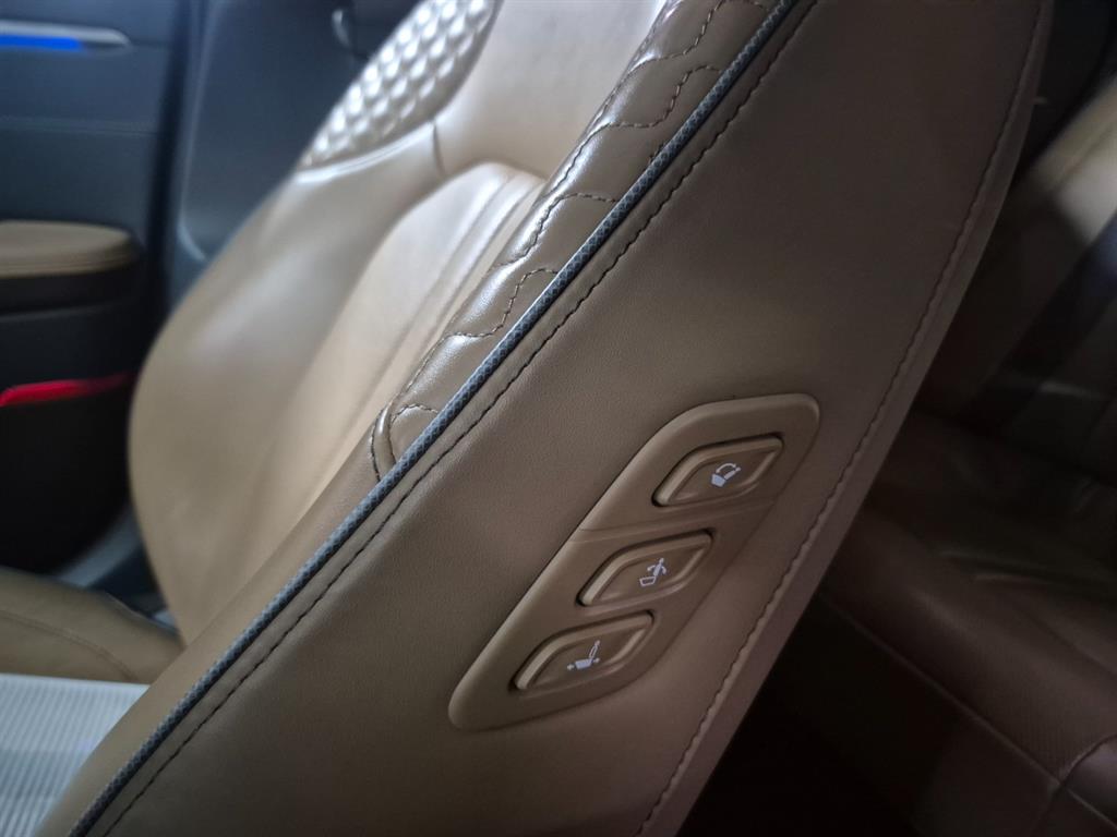 HYUNDAI Sonata - Vista 10