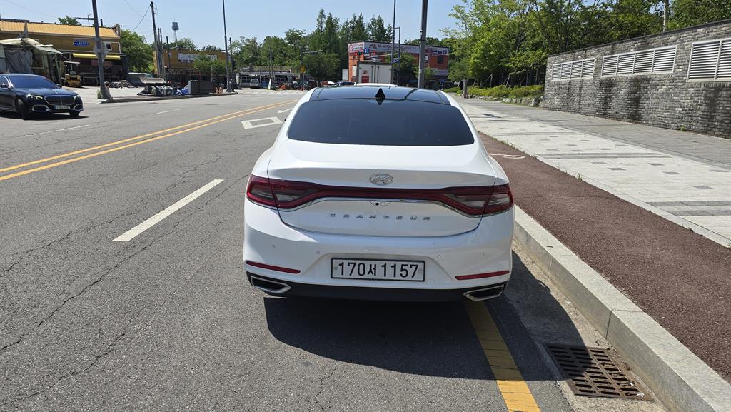 HYUNDAI Grandeur - Vista 4