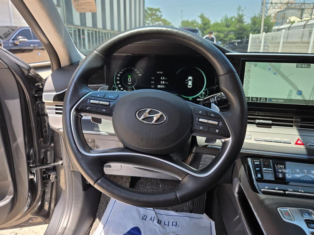 HYUNDAI Grandeur - Vista 8