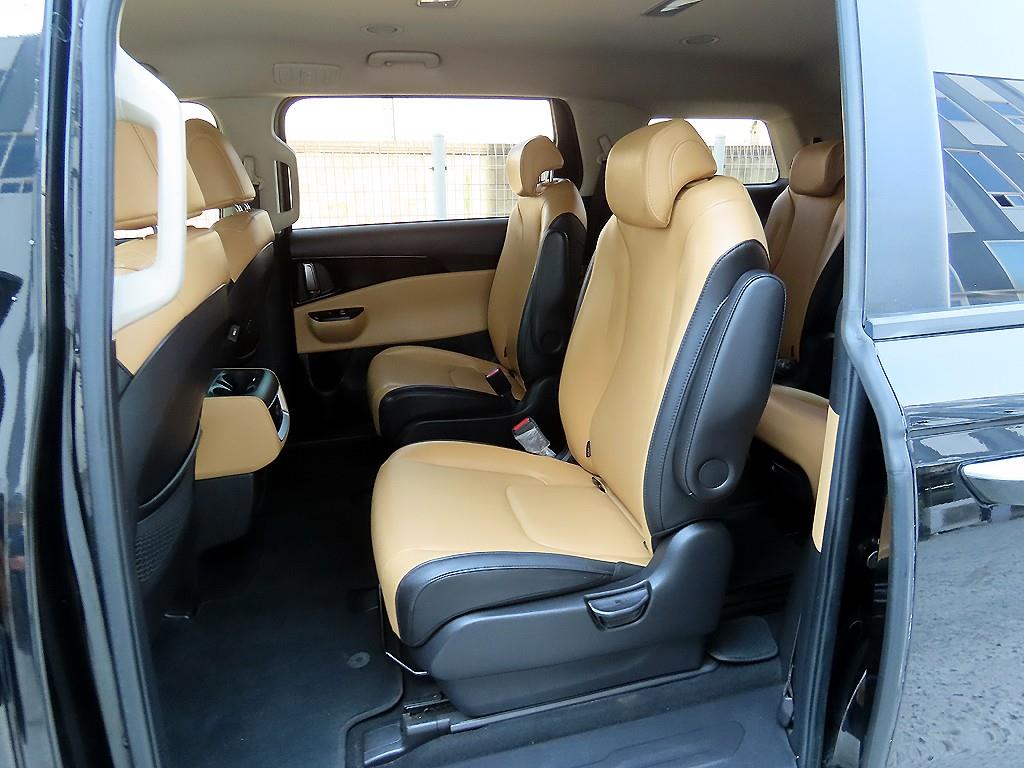 KIA Carnival - Vista 6