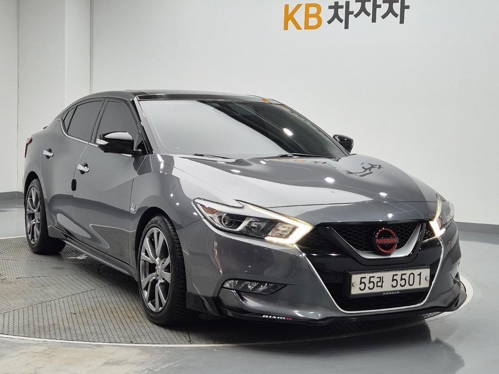 Nissan Maxima - Vista 2