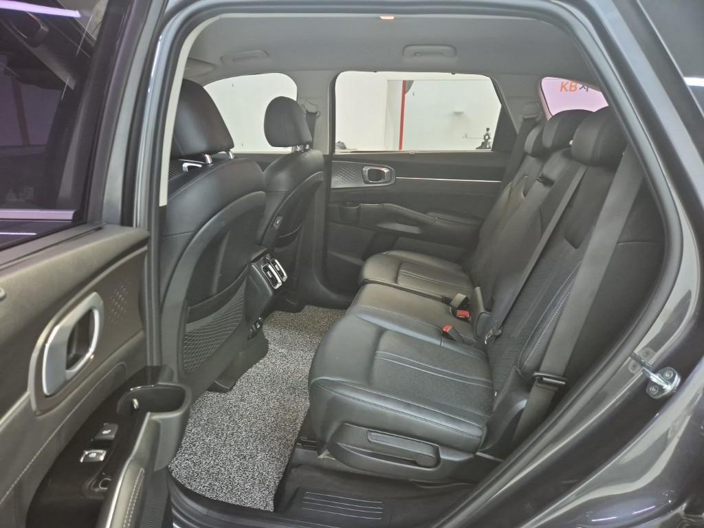 KIA Sorento - Vista 12