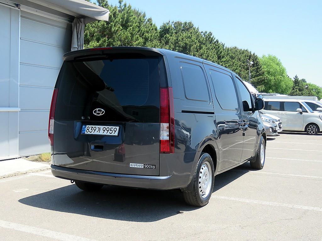 HYUNDAI Staria - Vista 4