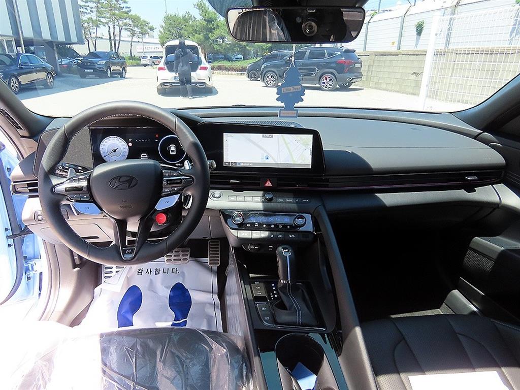 HYUNDAI Avante - Vista 7