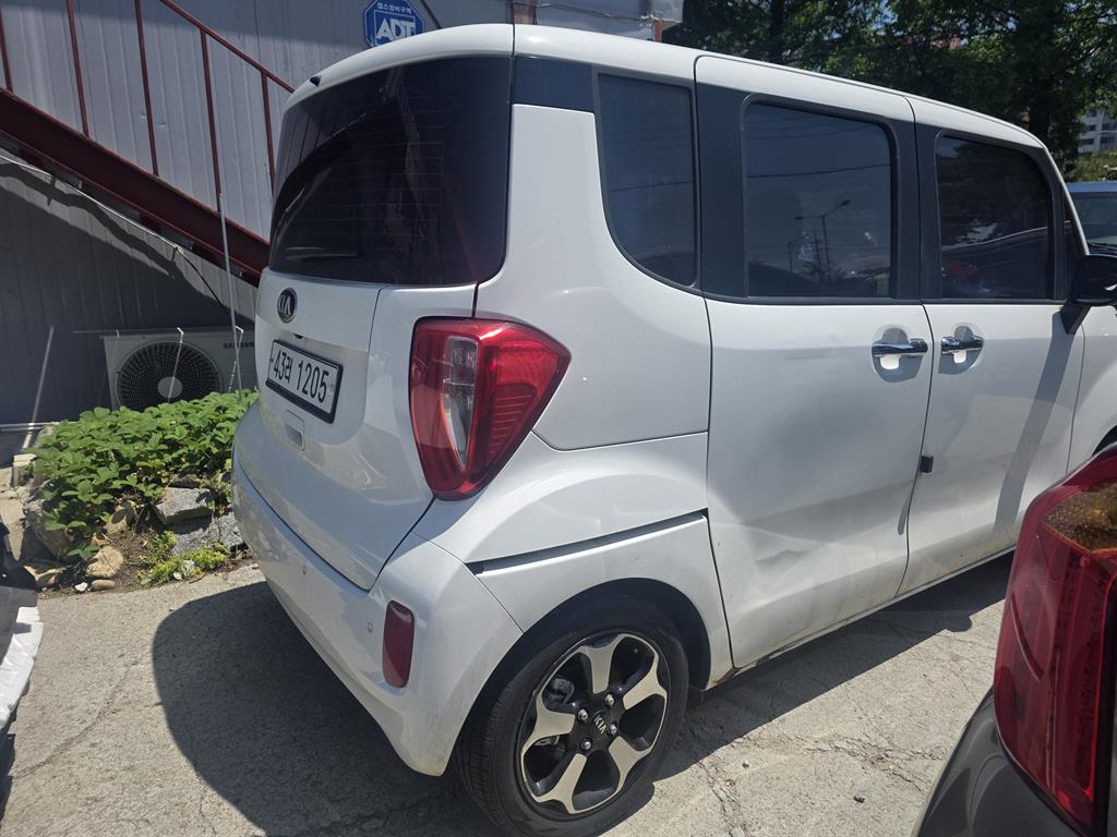 KIA Ray - Vista 5